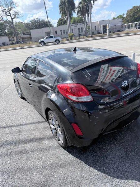 2013 Hyundai Veloster Base w/Gray