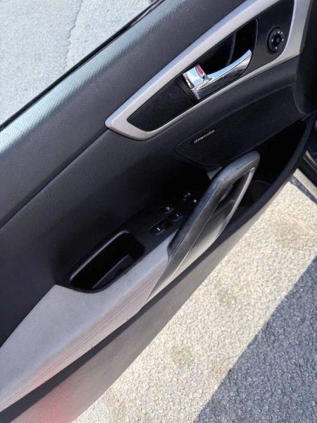 2013 Hyundai Veloster Base w/Gray
