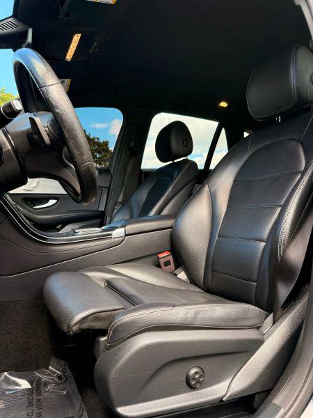 2021 Mercedes-Benz GLC SUV