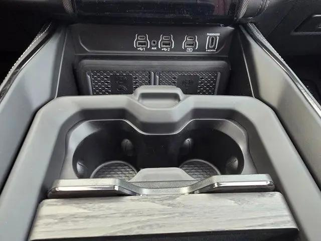2026 Ram 1500 Limited Crew Cab 4x4 5'7" Box
