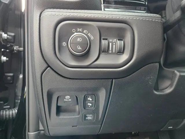 2026 Ram 1500 Limited Crew Cab 4x4 5'7" Box
