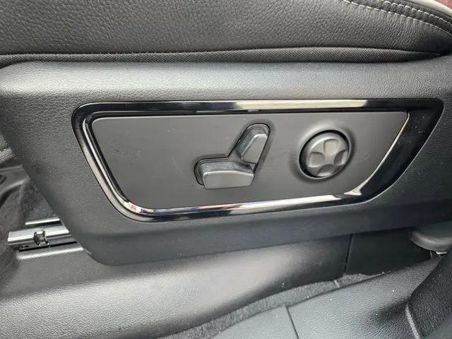 2026 Ram 1500 Limited Crew Cab 4x4 5'7" Box