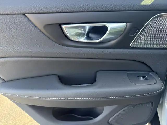 2026 Volvo V60 Cross Country Ultra, B5 AWD Gas (mild hybrid)