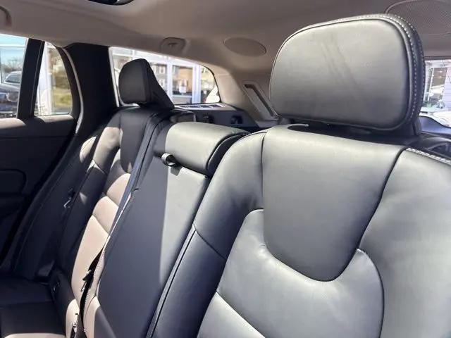 2026 Volvo V60 Cross Country Ultra, B5 AWD Gas (mild hybrid)