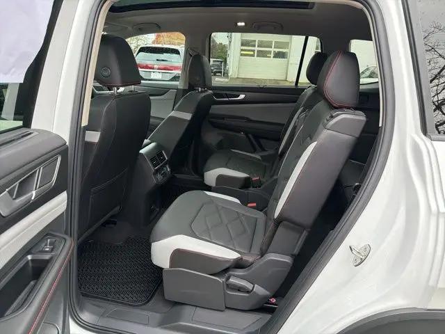 2026 Volkswagen Atlas Peak Edition