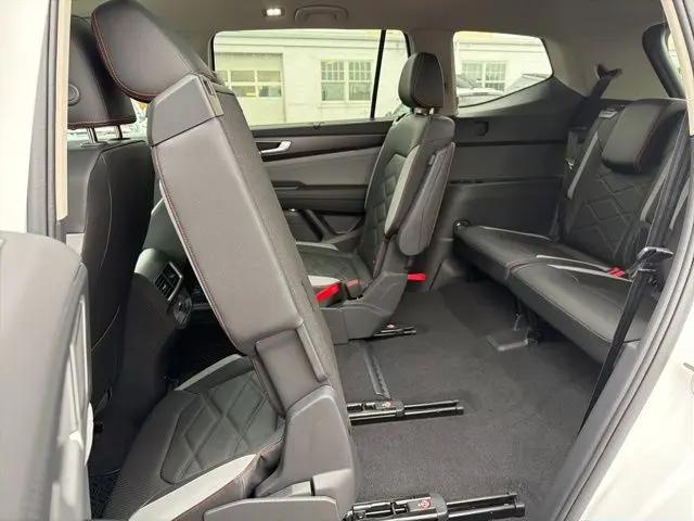 2026 Volkswagen Atlas Peak Edition