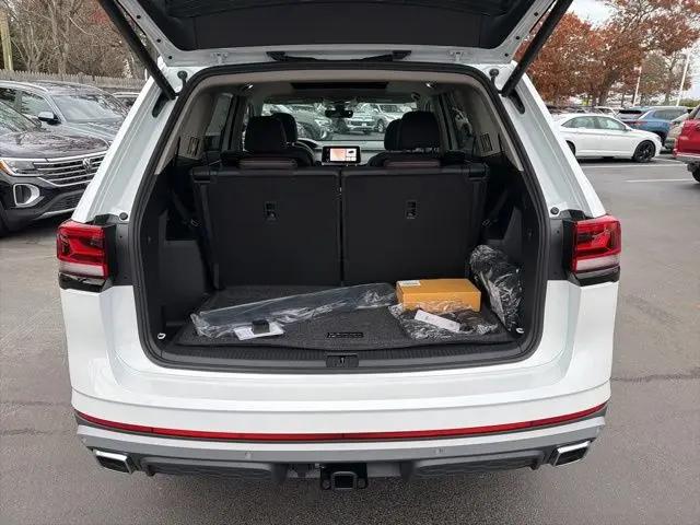 2026 Volkswagen Atlas Peak Edition