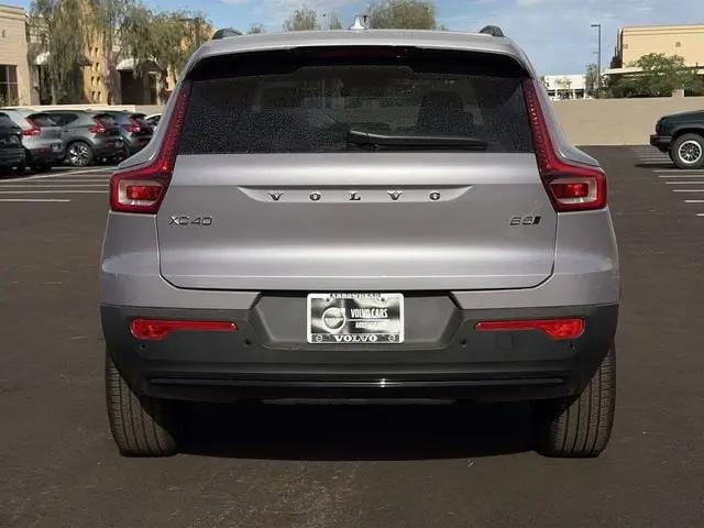 2026 Volvo XC40 Ultra, B5 AWD Gas (mild hybrid), Dark