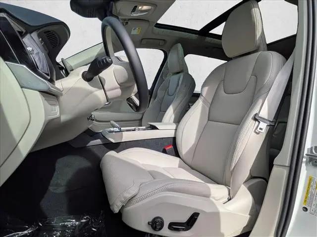 2026 Volvo XC90 Plug-In Hybrid Ultra, T8 AWD, Electric/Gasoline, Bright, 7 Seats