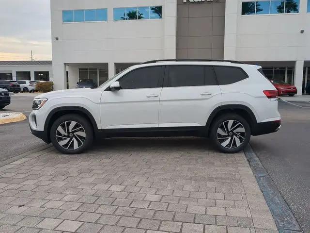 2026 Volkswagen Atlas SE with Technology