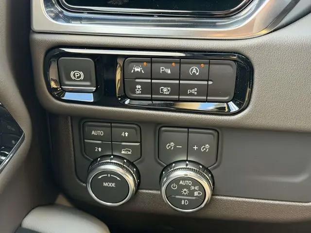 2026 GMC Yukon XL 4WD Elevation