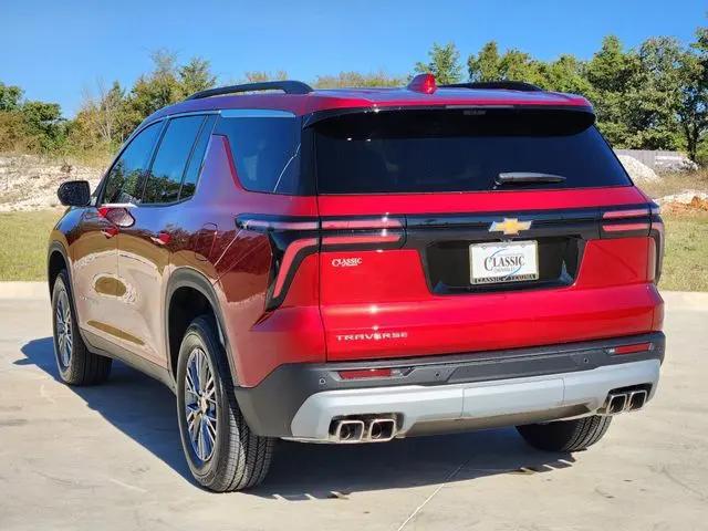 2026 Chevrolet Traverse FWD LT
