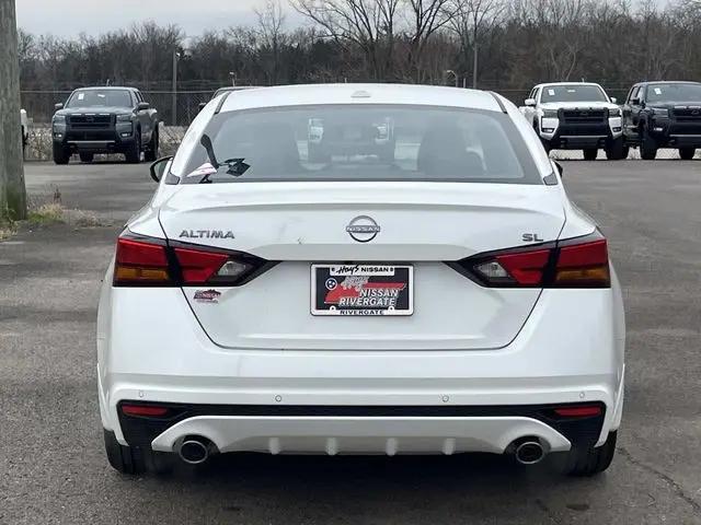 2025 Nissan Altima SL FWD