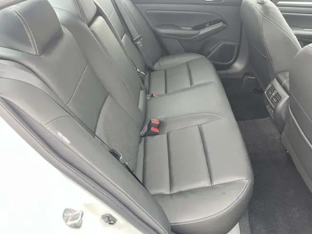 2025 Nissan Altima SL FWD