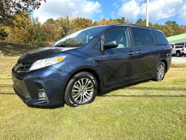 2020 Toyota Sienna XLE for sale in Tupelo, MS