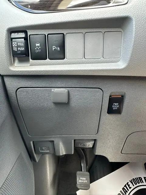 2020 Toyota Sienna XLE
