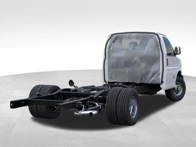 2025 Chevrolet Express Cutaway Work Van