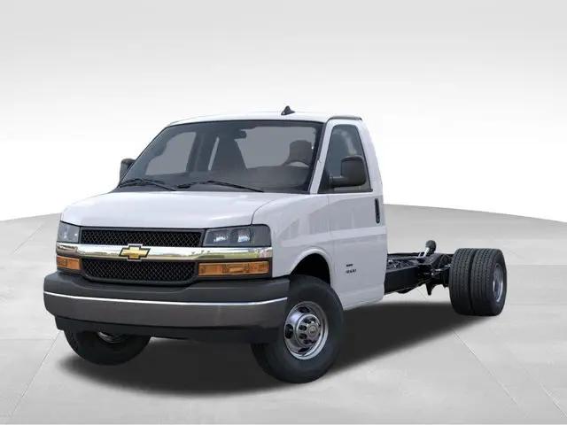 2025 Chevrolet Express Cutaway Work Van