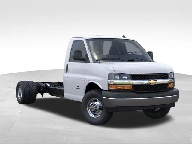 2025 Chevrolet Express Cutaway Work Van