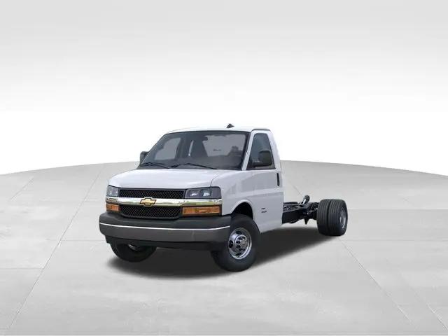 2025 Chevrolet Express Cutaway Work Van
