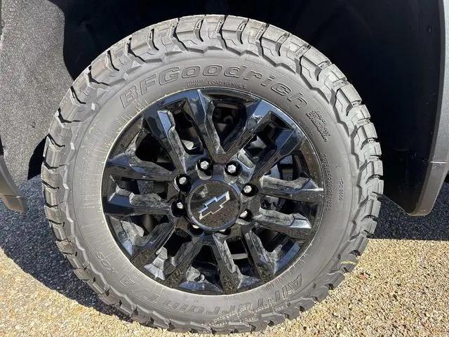 2026 Chevrolet Silverado 2500HD Crew Cab, Standard Bed, LT, 4WD