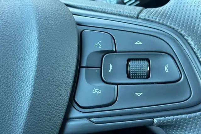 2026 Buick NV Preferred FWD