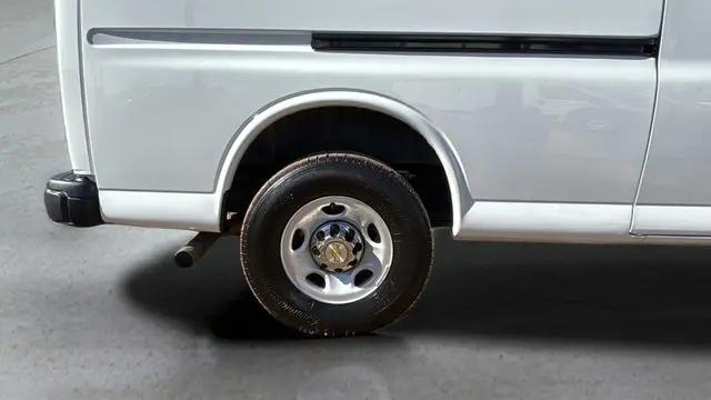 2024 Chevrolet Express Passenger RWD 3500 Extended Wheelbase LT