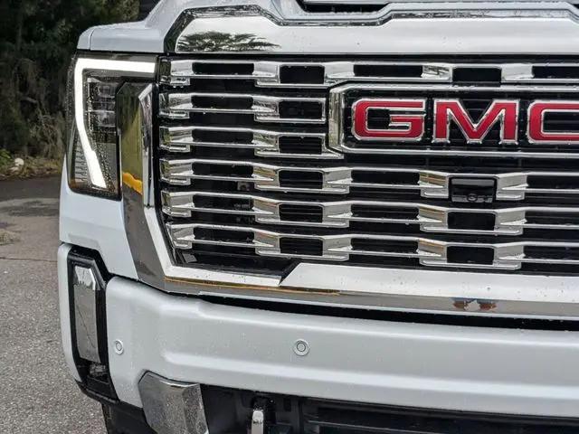 2026 GMC Sierra 2500HD Crew Cab, Standard Bed, Denali, 4WD