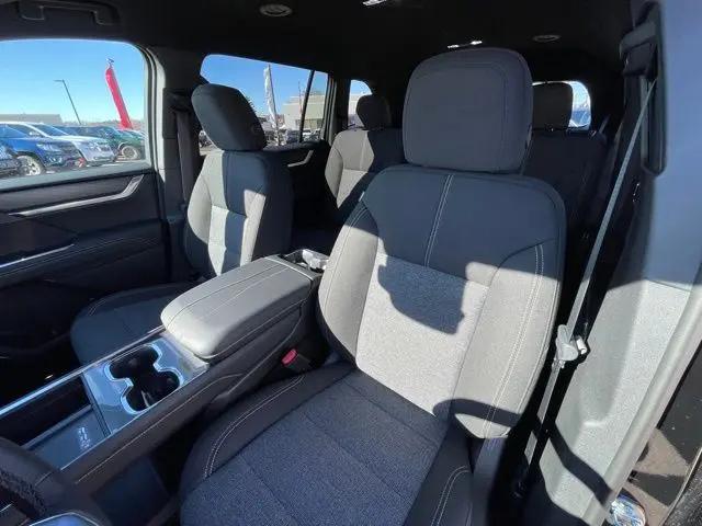 2026 GMC Acadia Elevation FWD
