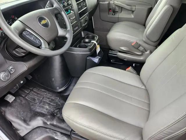 2025 Chevrolet Express Cargo Van RWD 2500 Extended Wheelbase WT