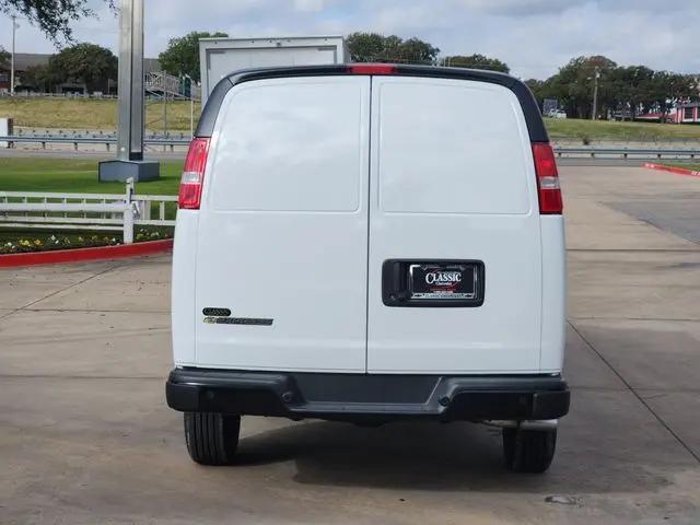 2025 Chevrolet Express Cargo Van RWD 2500 Extended Wheelbase WT