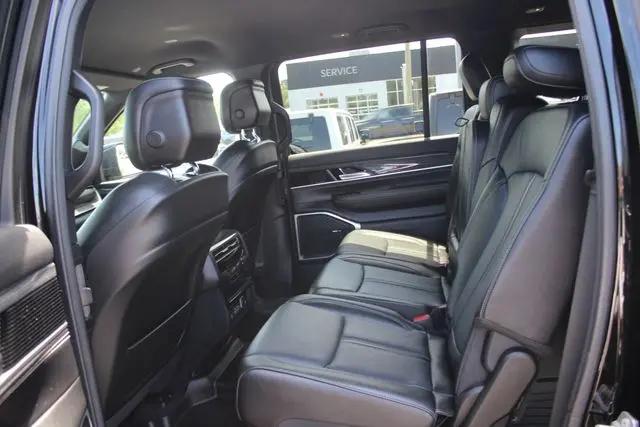 2022 Jeep Wagoneer Series III 4x4