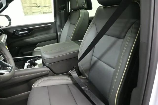 2026 Chevrolet Suburban Premier, 4WD