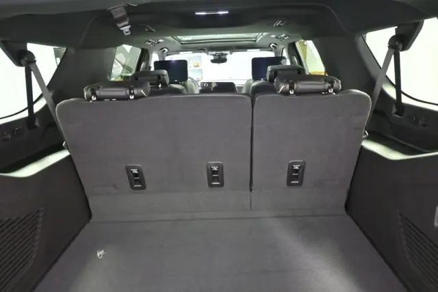 2026 Chevrolet Suburban Premier, 4WD