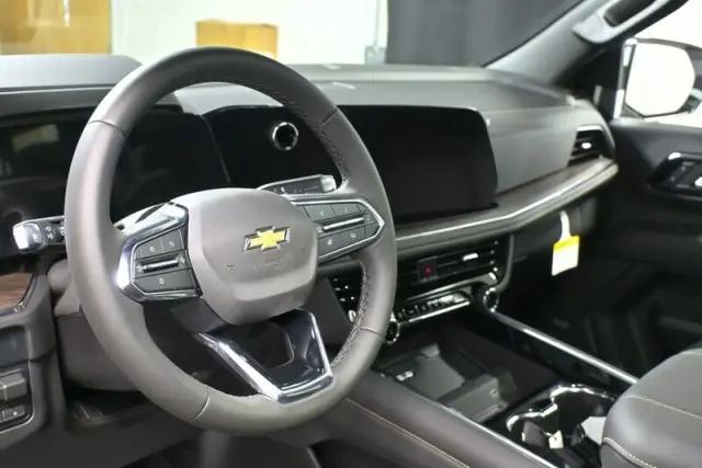 2026 Chevrolet Suburban Premier, 4WD