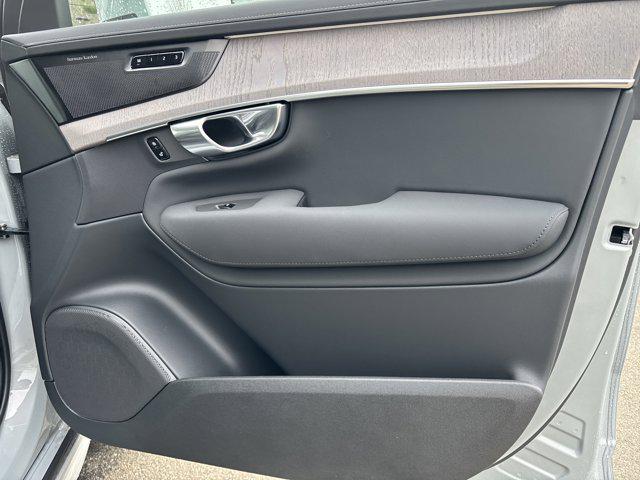 2026 Volvo XC90 B6 Ultra 7-Seater