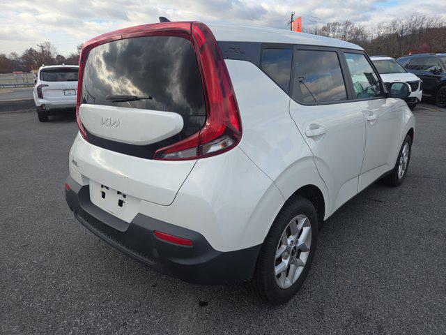 2022 Kia Soul LX 2022 Kia Soul LX