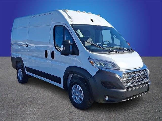 2025 RAM ProMaster 1500 Cargo Van SLT High Roof 136 WB