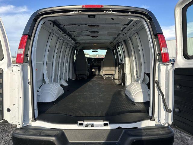 2025 Chevrolet Express Cargo Van RWD 3500 Extended Wheelbase WT