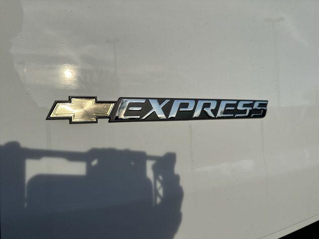 2025 Chevrolet Express Cargo Van RWD 3500 Extended Wheelbase WT