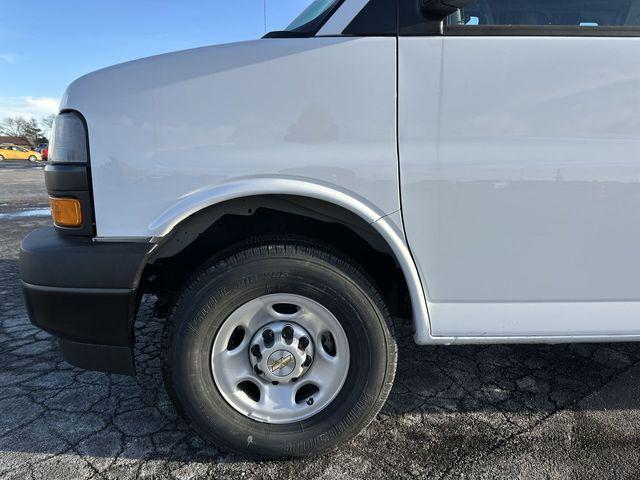 2025 Chevrolet Express Cargo Van RWD 3500 Extended Wheelbase WT