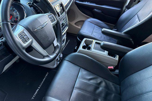 2015 Chrysler Town & Country Touring