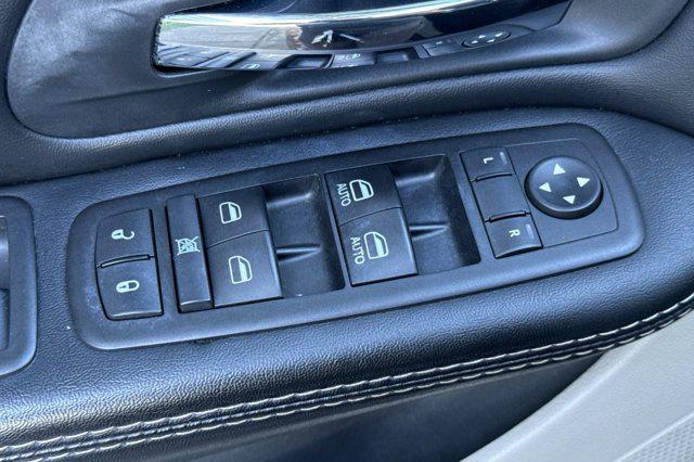 2015 Chrysler Town & Country Touring