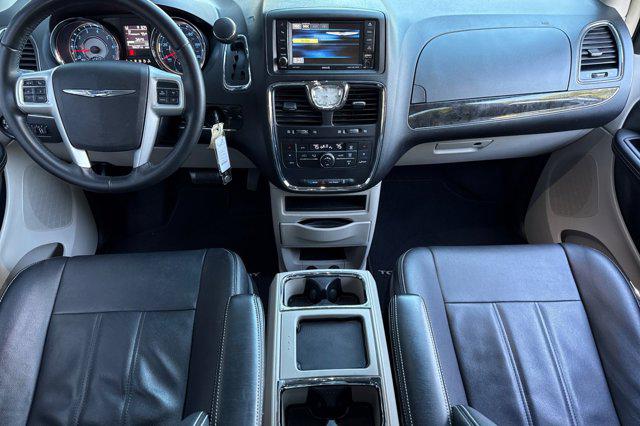 2015 Chrysler Town & Country Touring