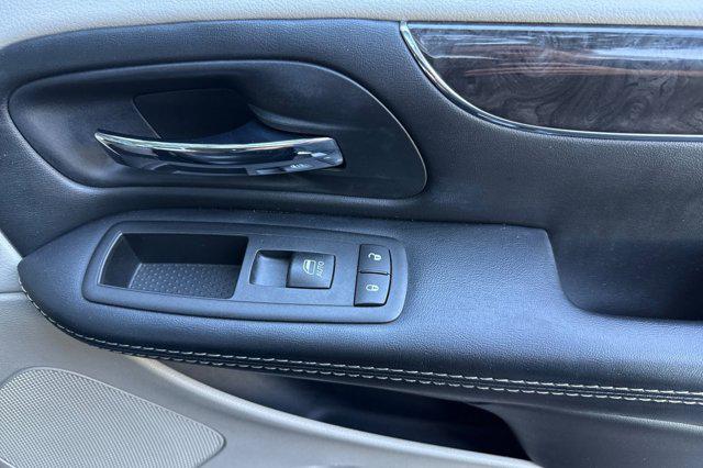 2015 Chrysler Town & Country Touring