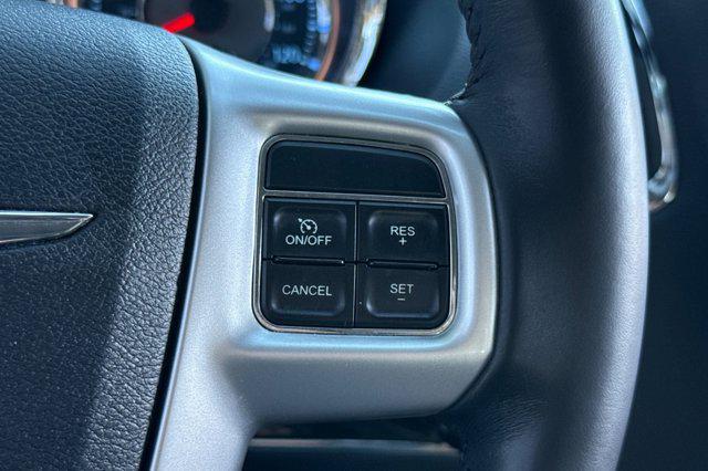 2015 Chrysler Town & Country Touring