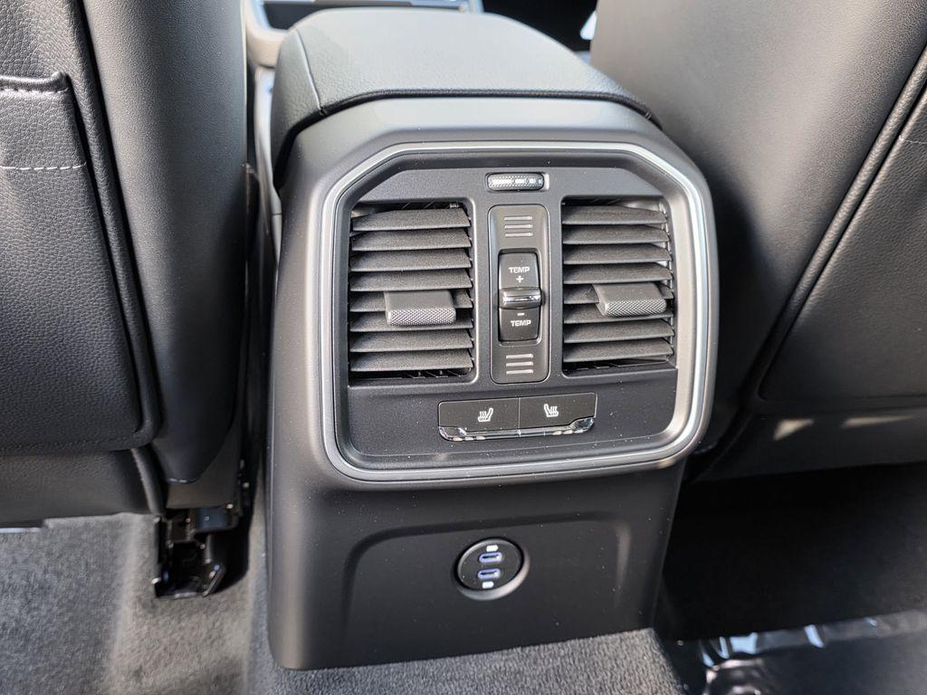 2026 Porsche Macan Base - Photo 28