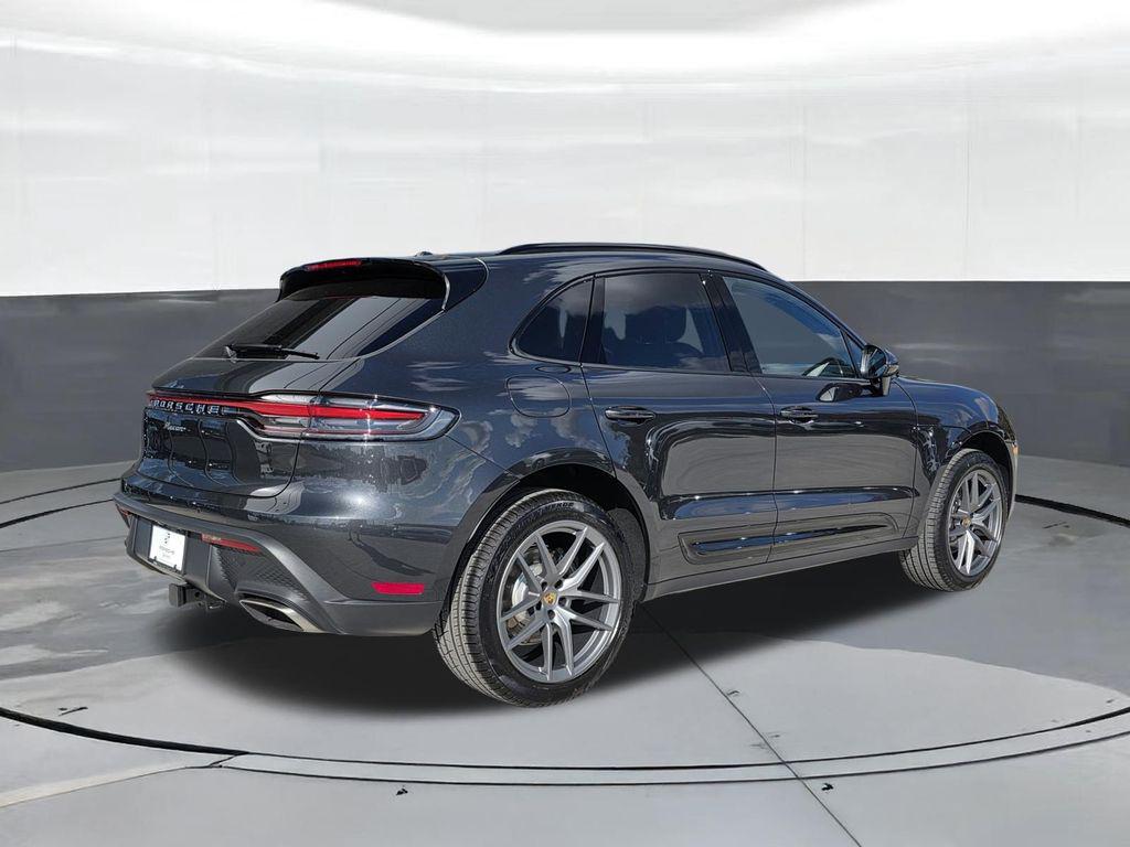 2026 Porsche Macan Base - Photo 8
