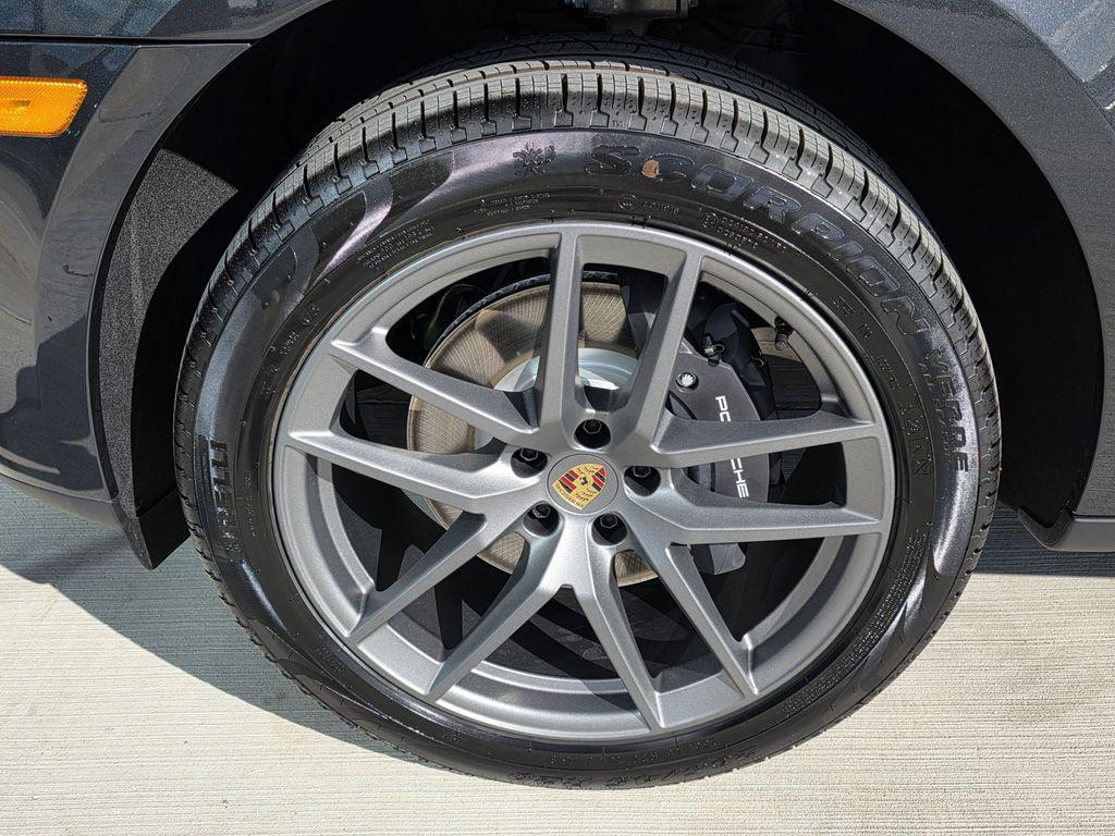 2026 Porsche Macan Base - Photo 16