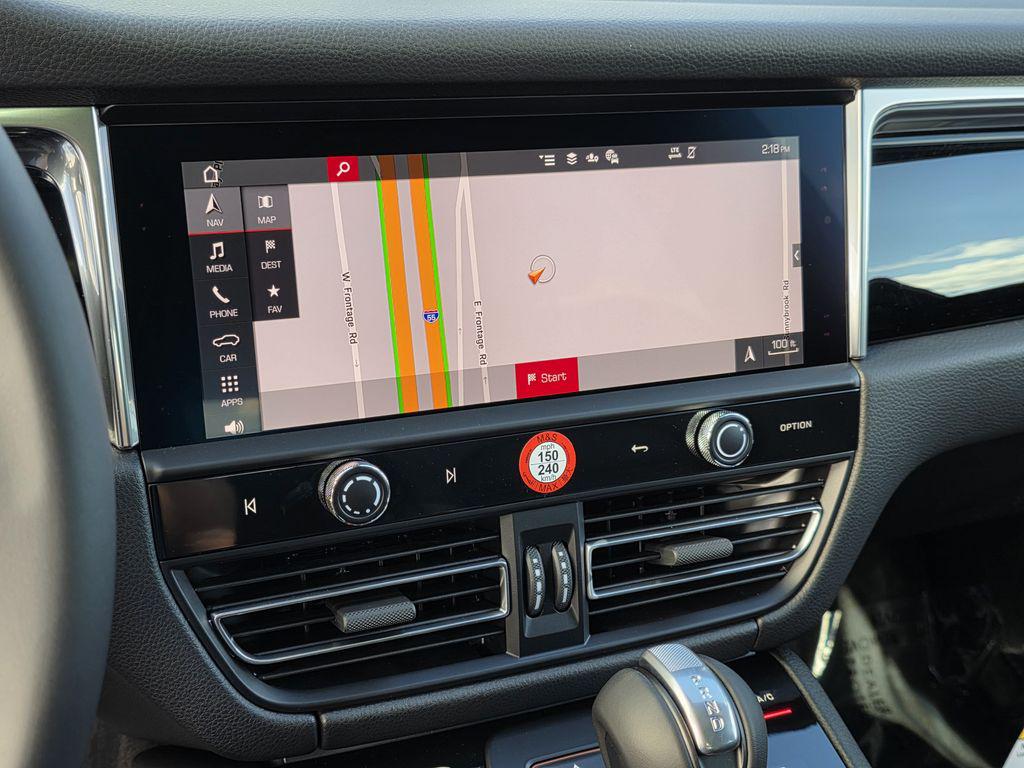 2026 Porsche Macan Base - Photo 18